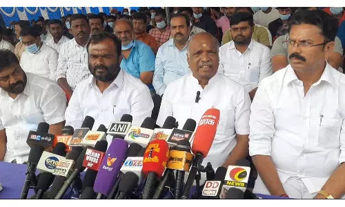 கல்குவாரி லாரி உரிமையாளர்கள் போராட்டம் வாபஸ்