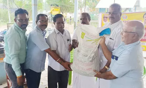 உளுந்து சாகுபடி குறித்து விவசாயிகளுக்கு விழிப்புணர்வு முகாம்