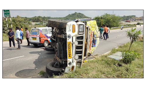 சரக்கு வாகனம் கவிழ்ந்து தொழிலாளி பலி