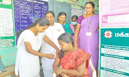 தடுப்பூசி செலுத்த பொதுமக்கள் ஆர்வம்