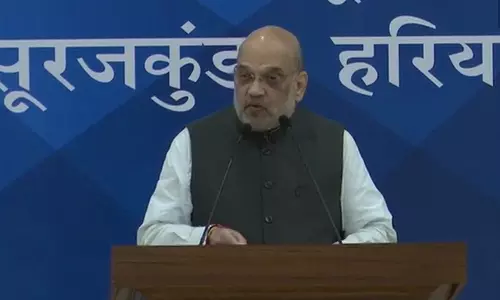 அமித்ஷா சென்ற விமானம் அவசரமாக தரையிறக்கம் - காரணம் என்ன?