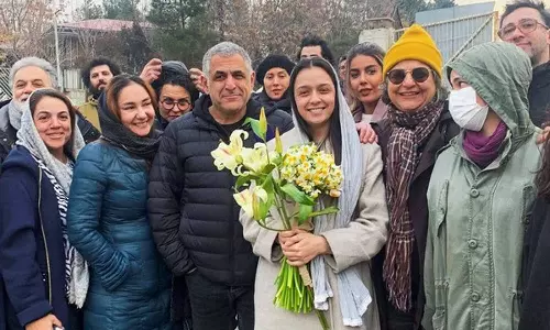 அரசுக்கு எதிராக அவதூறு புகார் - ஆஸ்கார் விருது பட நடிகையை விடுதலை செய்தது ஈரான் அரசு