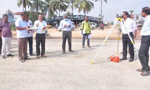 மெட்டூர்- ஒட்டன்சத்திரம் 4 வழிச்சாலை பணிகளை தலைமை பொறியாளர் ஆய்வு