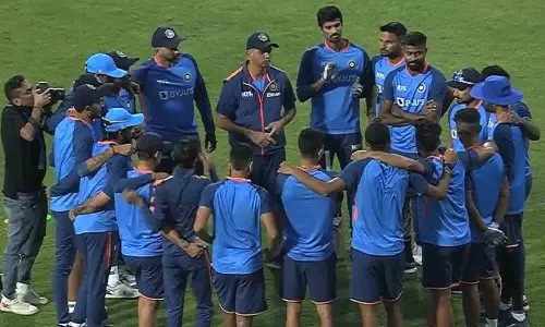 2வது டி20 போட்டியில் இந்தியா டாஸ் வென்று பீல்டிங் தேர்வு- ராகுல் திரிபாதி அறிமுகம்