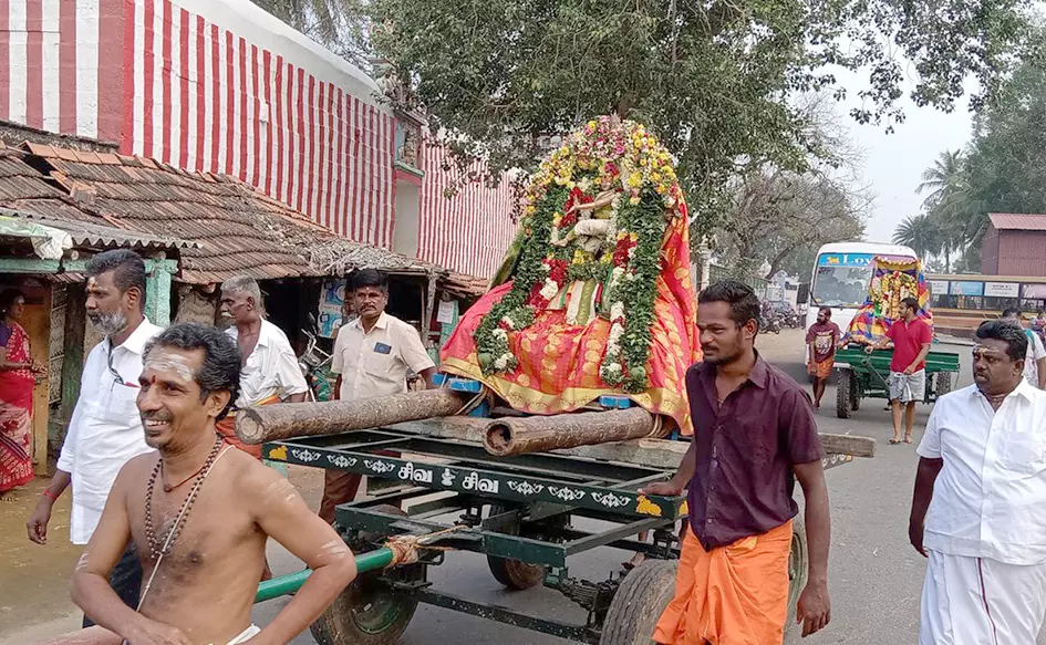 ஆருத்ரா தரிசனம்: நடராஜர்-சிவகாமி அம்பாள் வீதி உலா