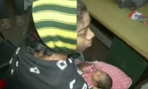 ஆஸ்பத்திரியில் இருந்து பிறந்த குழந்தையை கடத்திய இளம்பெண் கைது