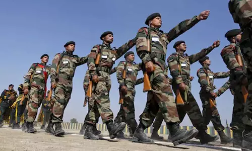 கணினியில் பதிவேற்றம் - முன்னாள் படைவீரர்கள் விண்ணப்பிக்கலாம்