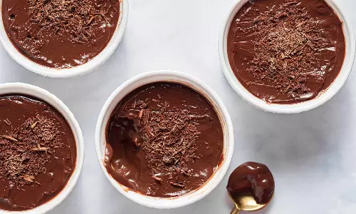 வீட்டிலேயே எளிய முறையில் செய்யலாம் சாக்லேட் புட்டிங்