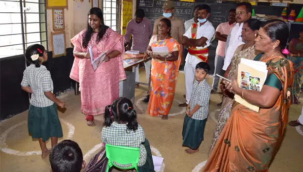 வடகரையாத்தூர் ஊராட்சி பகுதிகளில் மாவட்ட கலெக்டர் திடீர் ஆய்வு வடகரையாத்தூர் ஊராட்சி பகுதிகளில் மாவட்ட கலெக்டர் திடீர் ஆய்வு