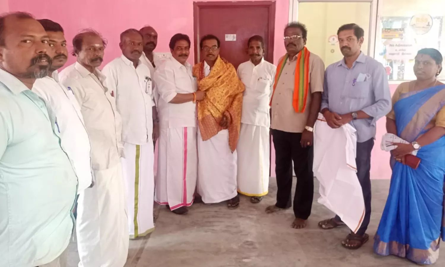 அ.தி.மு.க. முன்னாள் எம்.எல்.ஏ. முத்துக்கிருஷ்ணன் பா.ஜனதாவில் இணைந்தார் அ.தி.மு.க. முன்னாள் எம்.எல்.ஏ. முத்துக்கிருஷ்ணன் பா.ஜனதாவில் இணைந்தார்