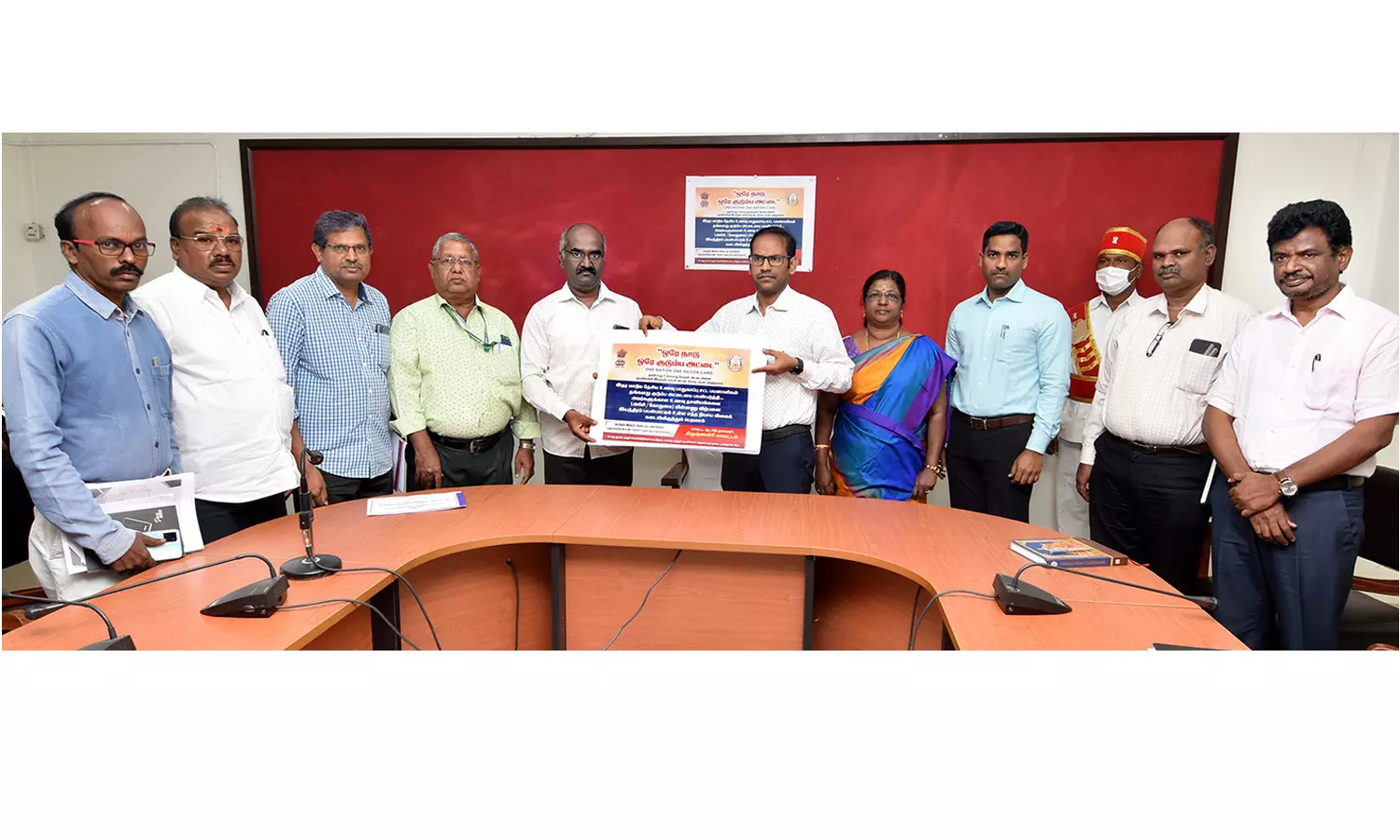 கிருஷ்ணகிரியில்ஒரே நாடு ஒரே குடும்ப அட்டை குறித்த விழிப்புணர்வு கூட்டம்