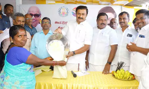 வெள்ளகோவில் பகுதியில் புதிய ரேசன் கடைகள் - அமைச்சர் மு.பெ.சாமிநாதன் திறந்து வைத்தார்