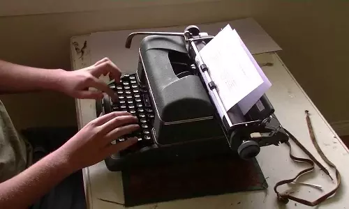 தட்டச்சு தேர்வில் ஆண்டிபட்டி மாணவி மாநில அளவில் முதலிடம்