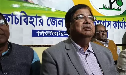 சாதாரண ரெயிலுக்கு வர்ணம் பூசி வந்தே பாரத் என பெயர் வைத்துள்ளனர்- மேற்கு வங்க அமைச்சர் குற்றச்சாட்டு