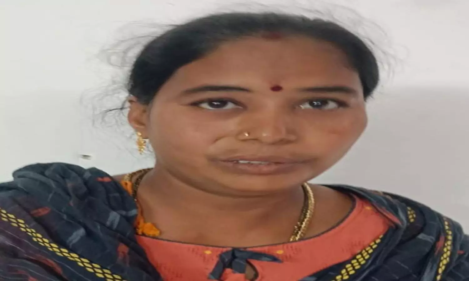 சிதம்பரம் கோவில் விழாவிற்கு வந்த மூதாட்டியிடம் 6 பவுன் தங்க நகை பறிப்பு: பெண் கைது சிதம்பரம் கோவில் விழாவிற்கு வந்த மூதாட்டியிடம் 6 பவுன் தங்க நகை பறிப்பு: பெண் கைது