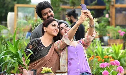 பாஸ் குடும்பத்தை சந்தியுங்கள்.. புதிய போஸ்டரை வெளியிட்டு ரசிகர்களை கவர்ந்த விஜய்யின் வாரிசு படக்குழு