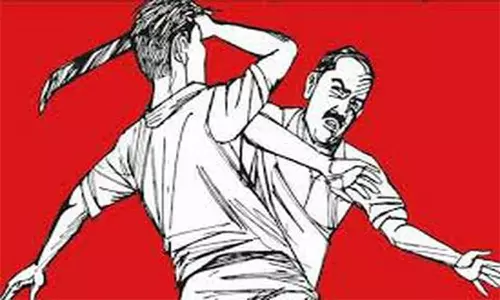 நடுரோட்டில் டெய்லர் வெட்டிக்கொலை