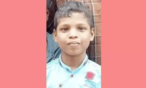 பெரியபாளையத்தில் தனியார் தங்கும் விடுதியின் இரும்பு கேட் விழுந்து 10 வயது சிறுவன் பலி