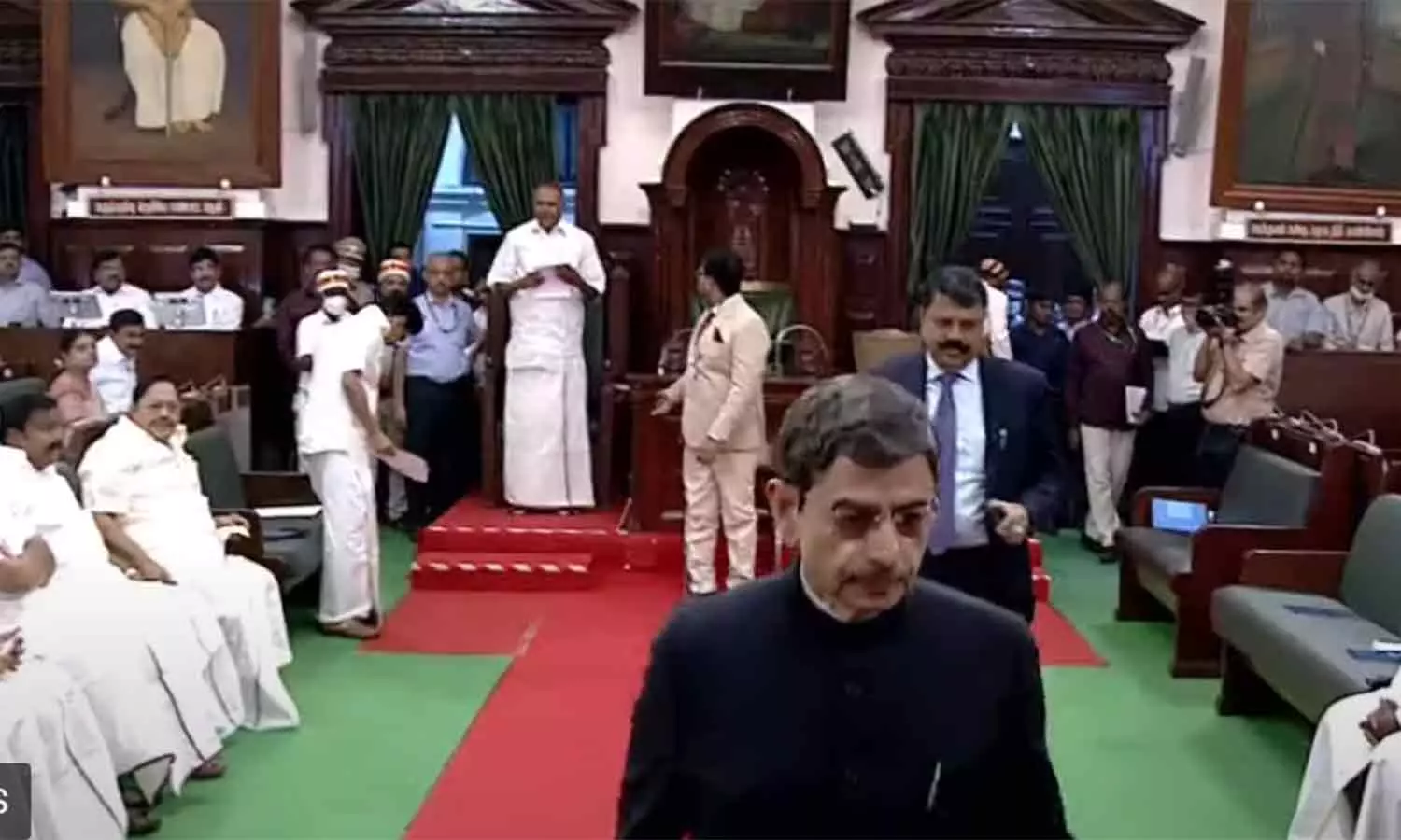 கெட் அவுட் ரவி... தமிழக ஆளுநருக்கு எதிராக ட்ரெண்ட் ஆகும் ஹேஷ்டேக் கெட் அவுட் ரவி... தமிழக ஆளுநருக்கு எதிராக ட்ரெண்ட் ஆகும் ஹேஷ்டேக்