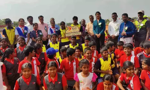 இச்சிப்பட்டி  யங்  இண்டியா  பப்ளிக் பள்ளியில்  விளையாட்டு விழா