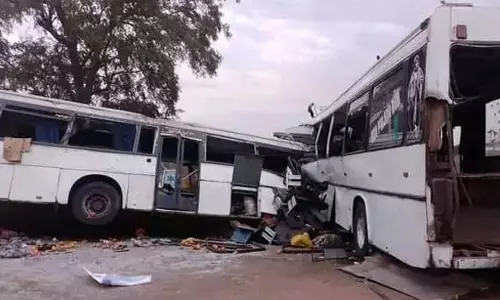 செனகல் நாட்டில் பஸ்கள் மோதல்- 40 பயணிகள் பலி