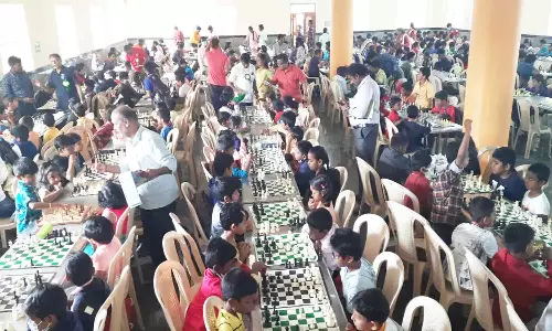 மாநில அளவிலான செஸ் போட்டியில் 500 வீரர்கள் பங்கேற்பு