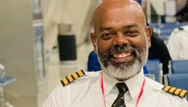 விமானங்களில் அநாகரீகமாக நடக்கும் பயணிகள் மீது நடவடிக்கை தேவை- மூத்த விமானி அறிவுறுத்தல் விமானங்களில் அநாகரீகமாக நடக்கும் பயணிகள் மீது நடவடிக்கை தேவை- மூத்த விமானி அறிவுறுத்தல்