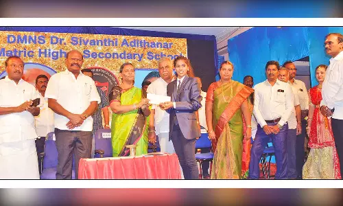 தூத்துக்குடி டி.எம்.என்.எஸ். டாக்டர் சிவந்தி ஆதித்தனார் மெட்ரிகுலேசன் பள்ளி ஆண்டு விழா- ஐகோர்ட்டு நீதிபதி தாரணி பங்கேற்பு