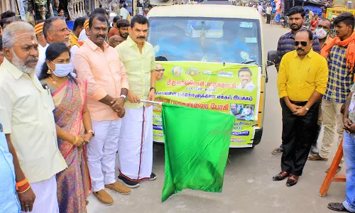 நெல்லையில் புகையில்லா போகி குறித்து விழிப்புணர்வு வாகனம் - மேயர் சரவணன் தொடங்கி வைத்தார்