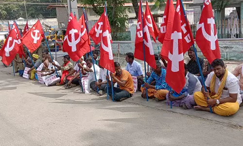 மாட்டு இறைச்சி கடைகள் நடத்த அனுமதி வழங்க கோரி கம்யூனிஸ்டு கட்சியினர் உண்ணாவிரதம்