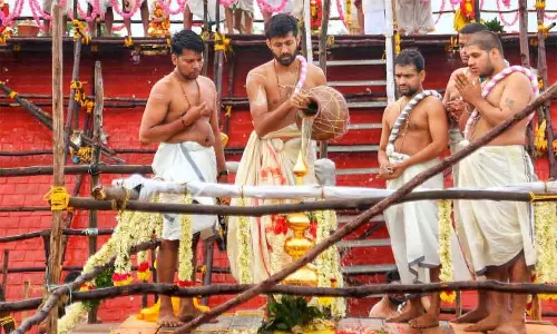 கோயில் பணியாளர்களுக்கு அகவிலைப்படி, பொங்கல் கருணைக் கொடை உயர்வு: முதல்வர் உத்தரவு