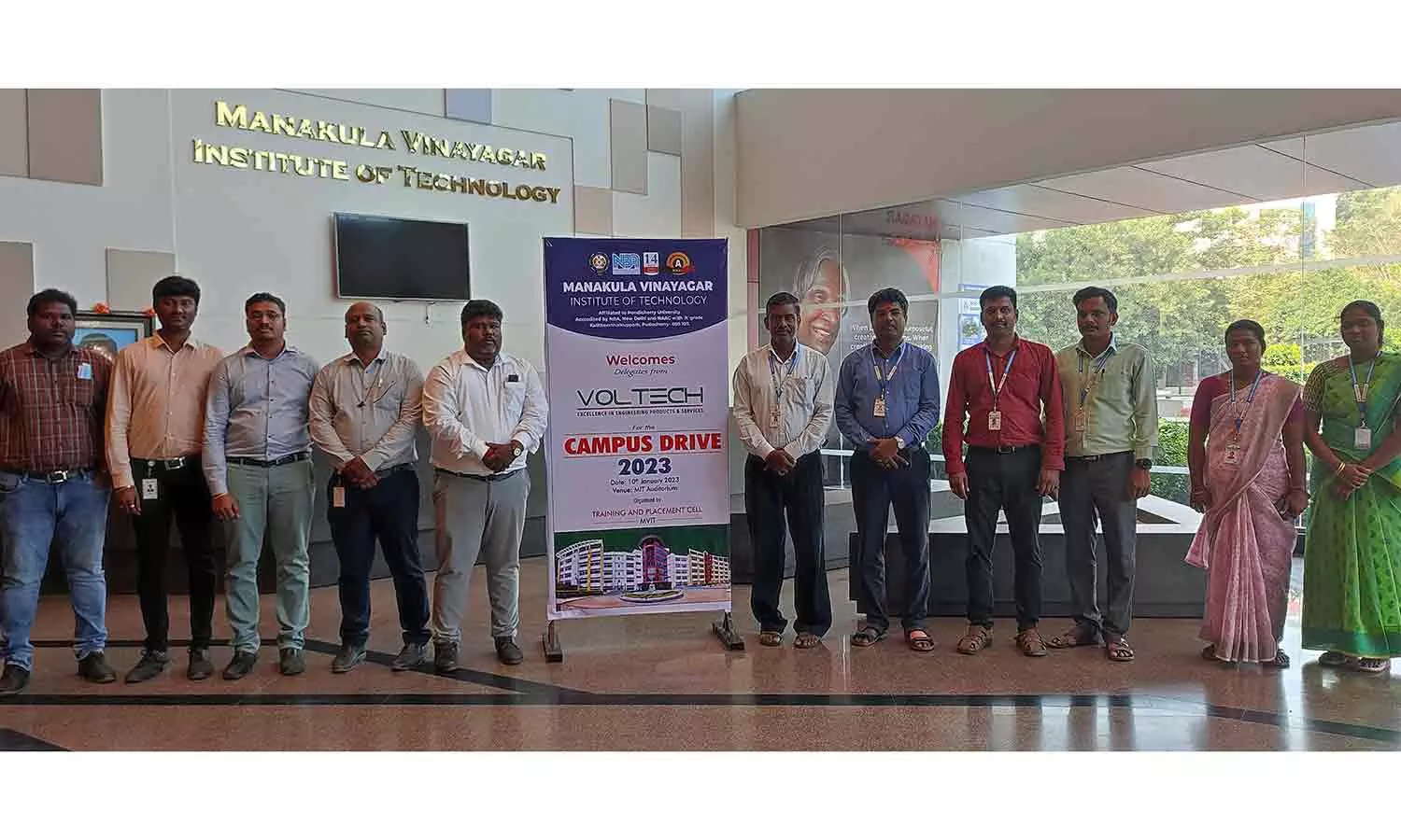 எம்.ஐ.டி கல்லூரியில் வேலை வாய்ப்பு முகாம் எம்.ஐ.டி கல்லூரியில் வேலை வாய்ப்பு முகாம்