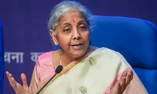 கடந்த ஆண்டு வெளிநாட்டுவாழ் இந்தியர்கள் ரூ.8 லட்சம் கோடி அனுப்பினர்: நிர்மலா சீதாராமன்