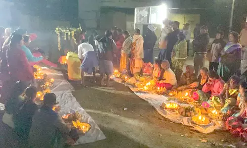 பொங்கல் பண்டிகைக்கு முன்பாக கிருஷ்ணகிரியில் கொண்டாடப்படும் நள்ளிரவு விழா