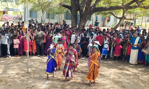 கடலூர் தேவனாம்பட்டினம் அரசு கலைக்கல்லூரியில் பாரம்பரிய பொங்கல் திருவிழா