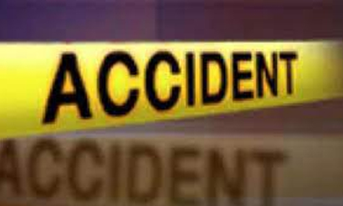 வாகனம் மோதி முதியவர் படுகாயம்