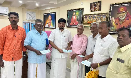 கோவில்கள் பூஜைக்கு நிதியுதவி-பிரகாஷ்குமார் எம்.எல்.ஏ. வழங்கினார்