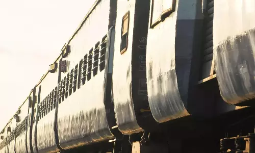 சென்னை சென்ட்ரல்-ஜோலார்பேட்டை இடையே 145 கி.மீ. வேகத்தில் ரெயில் சோதனை ஓட்டம்