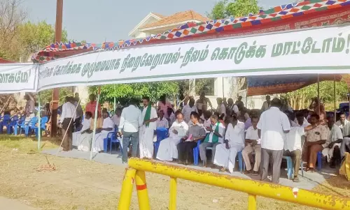 சேத்தியாத்தோப்பு அருகே என்.எல்.சி. நிர்வாகத்தை கண்டித்து கிராம மக்கள் உண்ணாவிரதம்