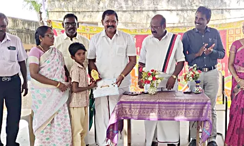 வெற்றி பெற்றவர்களுக்கு பரிசளிப்பு