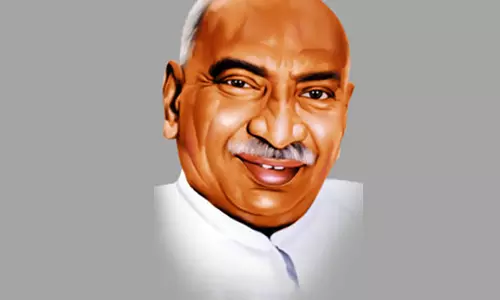 பெரியார் போற்றிய பெருந்தலைவர் காமராஜர்... முனைவர் கவிஞர் இரவிபாரதி