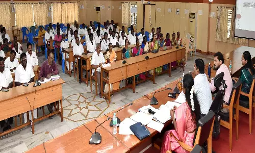 ஊராட்சி பணிகளை முனைப்புடன் செய்து திறம்பட நிறைவேற்ற வேண்டும்