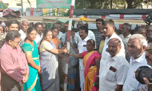 வாடிவாசல் அமைப்பதற்கு முகூர்த்தக்கால் நடப்பட்டது