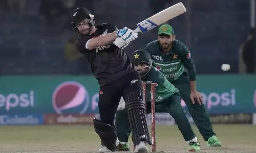 கிளென் பிலிப்ஸ் அதிரடி- 3வது ஒருநாள் போட்டியில் வென்று தொடரைக் கைப்பற்றியது நியூசிலாந்து