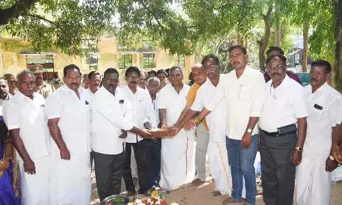 அரசு பள்ளிகளுக்கு சுகாதார வசதி-சபாநாயகர் ஏம்பலம் செல்வம் பணியை தொடங்கி வைத்தார்