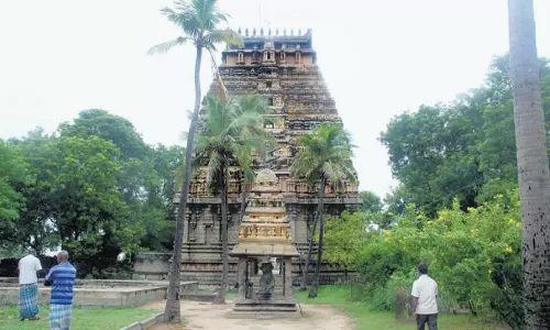 வாலீஸ்வரர் கோவிலில்  கொள்ளை முயற்சி