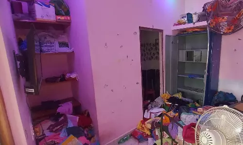 ஆத்தூரில் வாலிபரை தாக்கி ரூ.4½ லட்சம், 20 பவுன் கொள்ளை