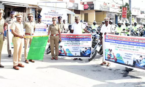 சங்ககிரியில் போலீசார் சார்பில் சாலை பாதுகாப்பு விழிப்புணர்வு பேரணி