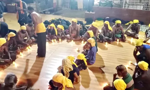 அய்யப்ப பக்தர்கள் விளக்கு பூஜை