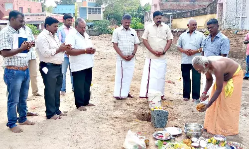 ரூ.1.14 கோடியில் வணிக வளாகம் கட்ட அடிக்கல்